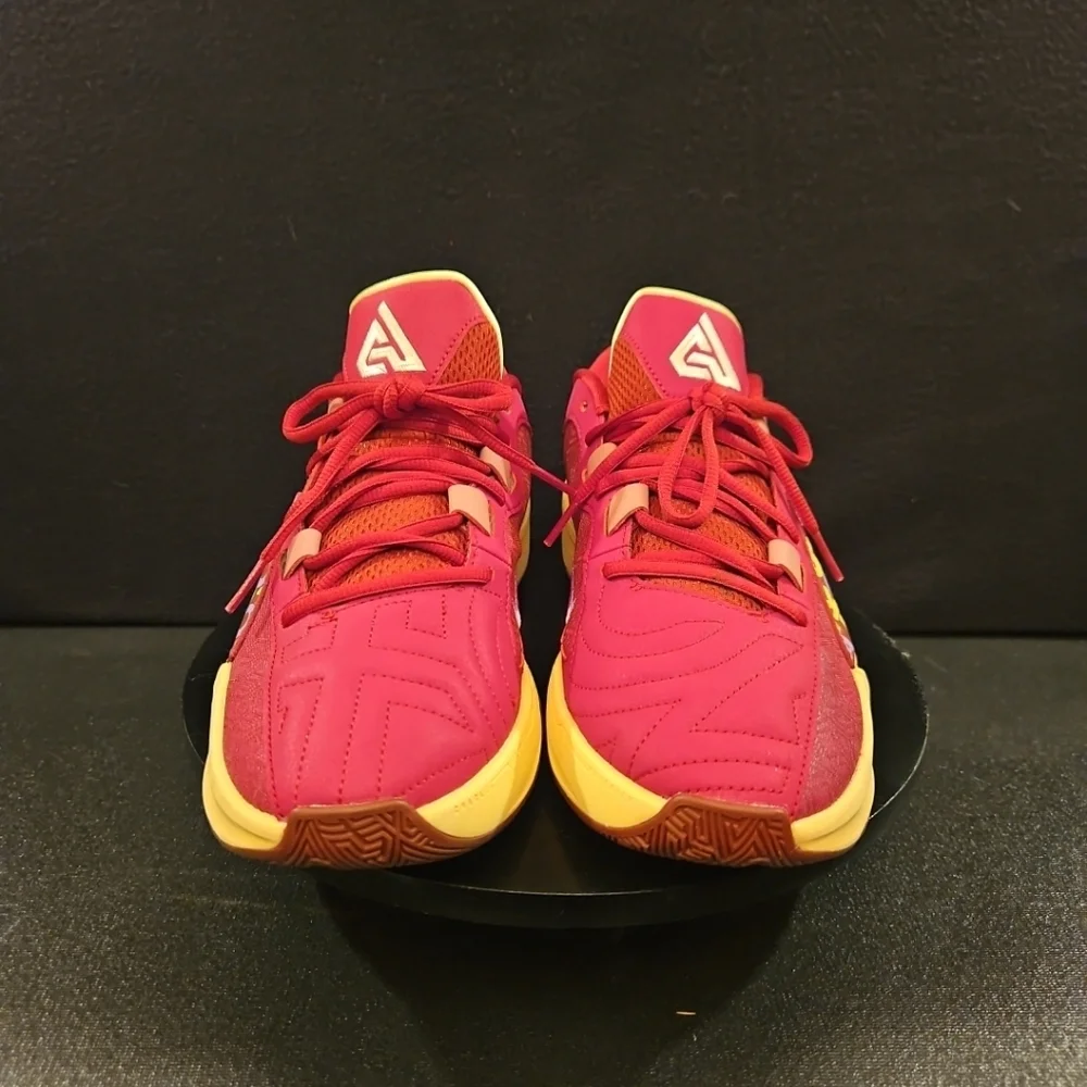 Nike zoom freak